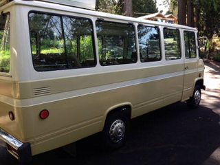 Illustration for article titled A 1972 Mercedes 309D Bus For $16,800?